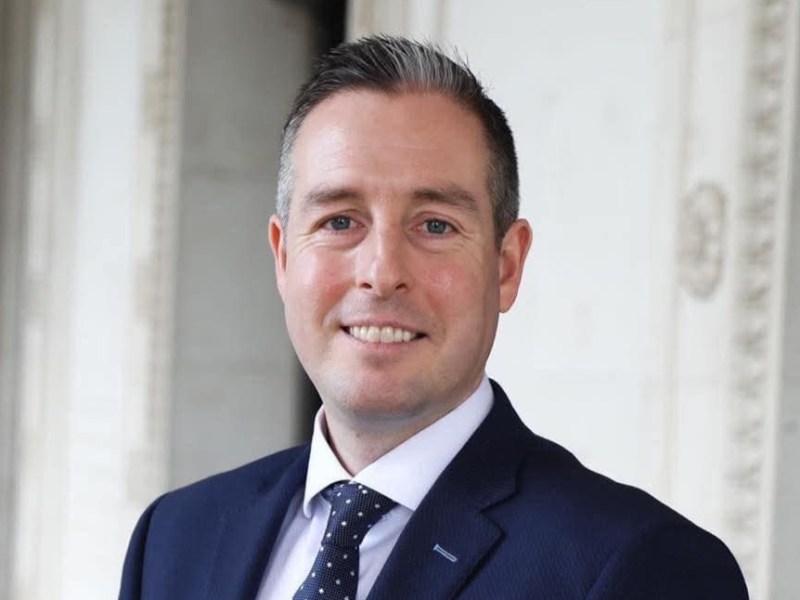 Education Minister Welcomes Social Media Ban to Protect Children&nbsp;Online